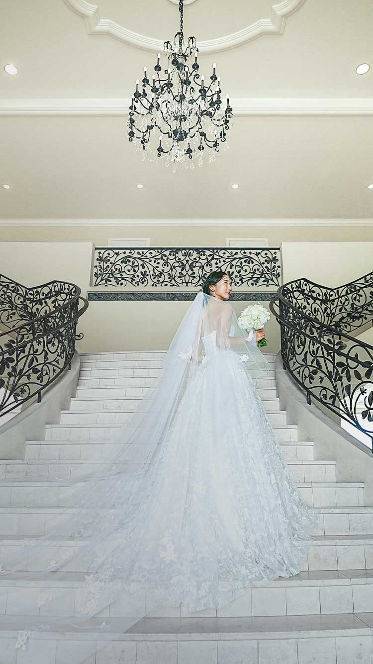 トロピカルフラワードレス ハワイリゾート ザ・テラス バイ・ザ・シー｜ハワイの結婚式・挙式・リゾート