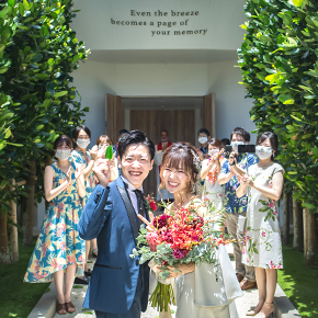 白の教会 沖縄結婚式 沖縄挙式 沖縄ウエディングは アールイズ ウエディング