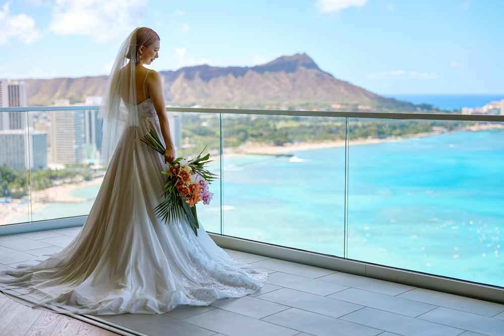 バックカチューシャ　アールイズウェディング　結婚式 バックカチューシャ アールイズウェディング 結婚式 ビジュー