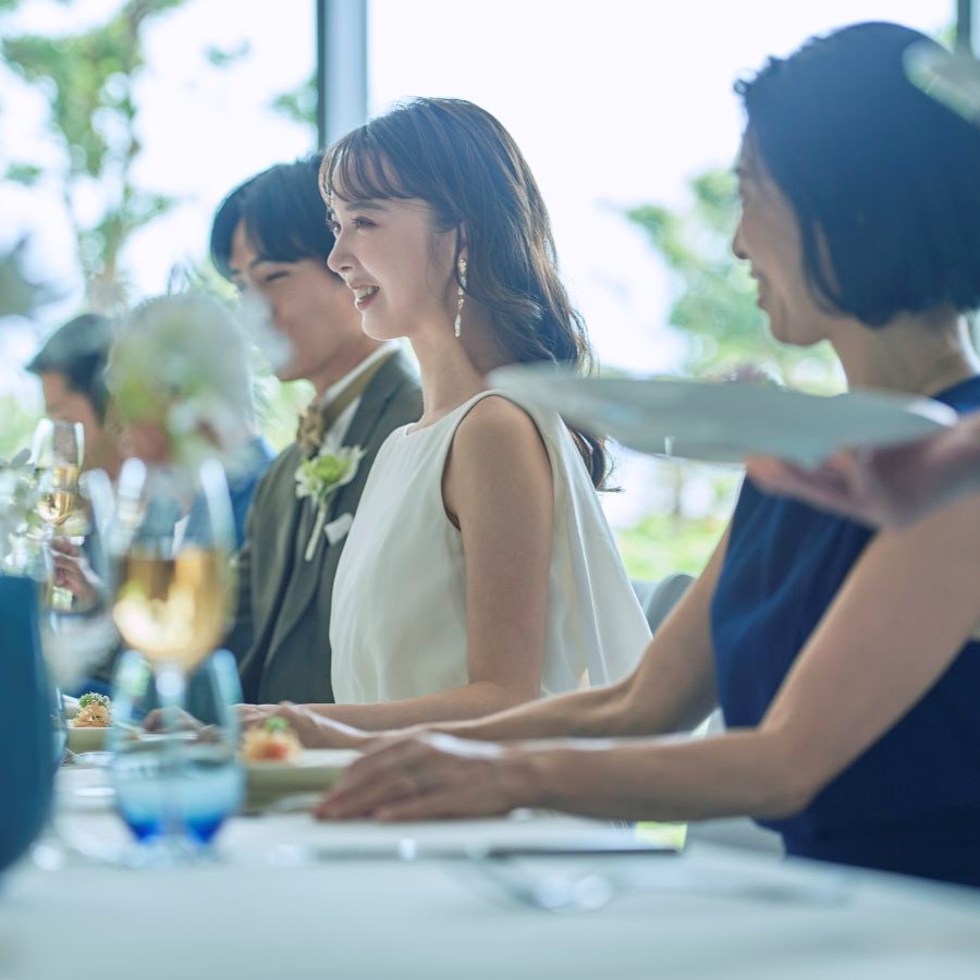 リゾートウエディングでおいしい料理のおもてなし！ 費用やメニュー、海外での注意点とは？