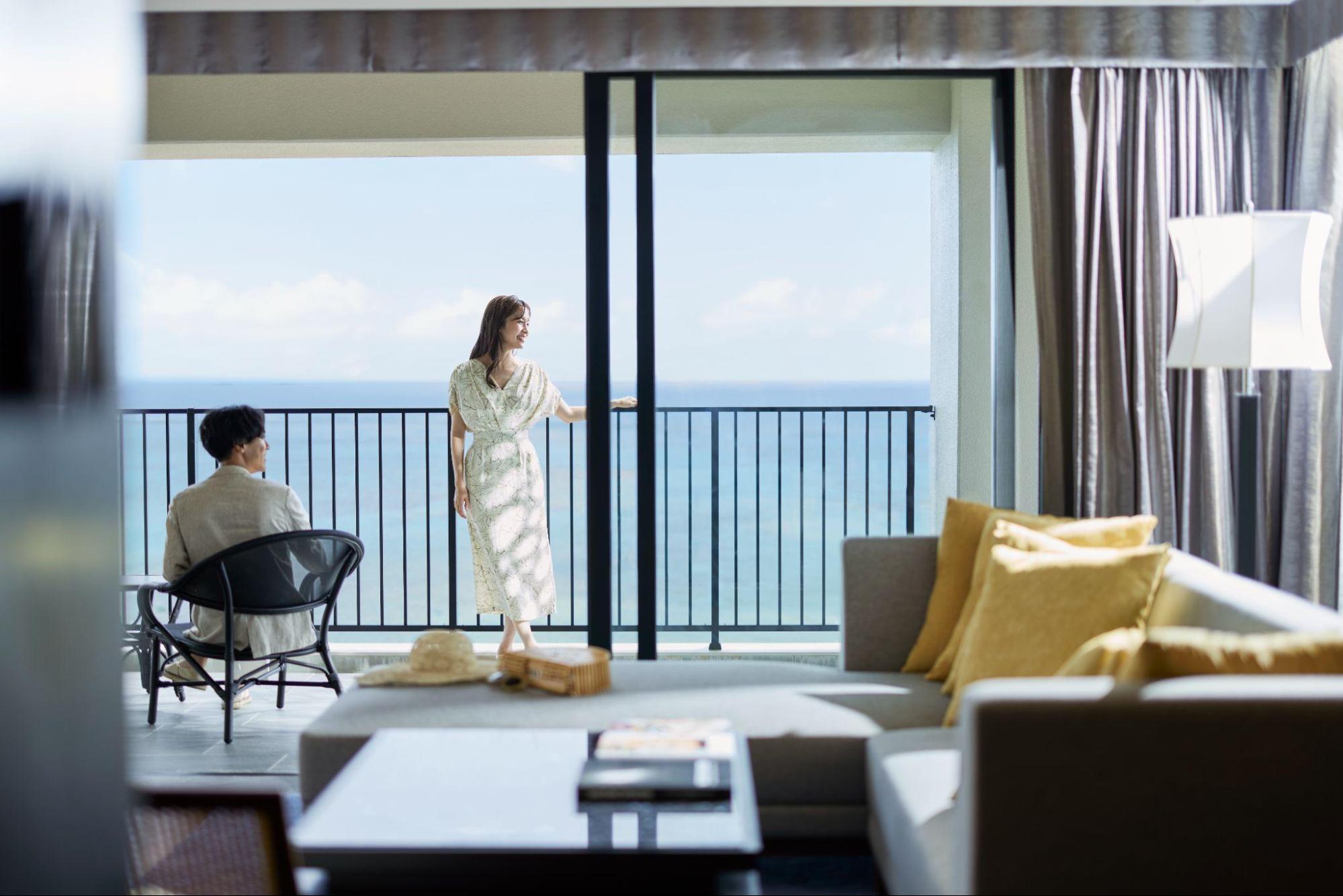 新婚旅行も兼ねることができる