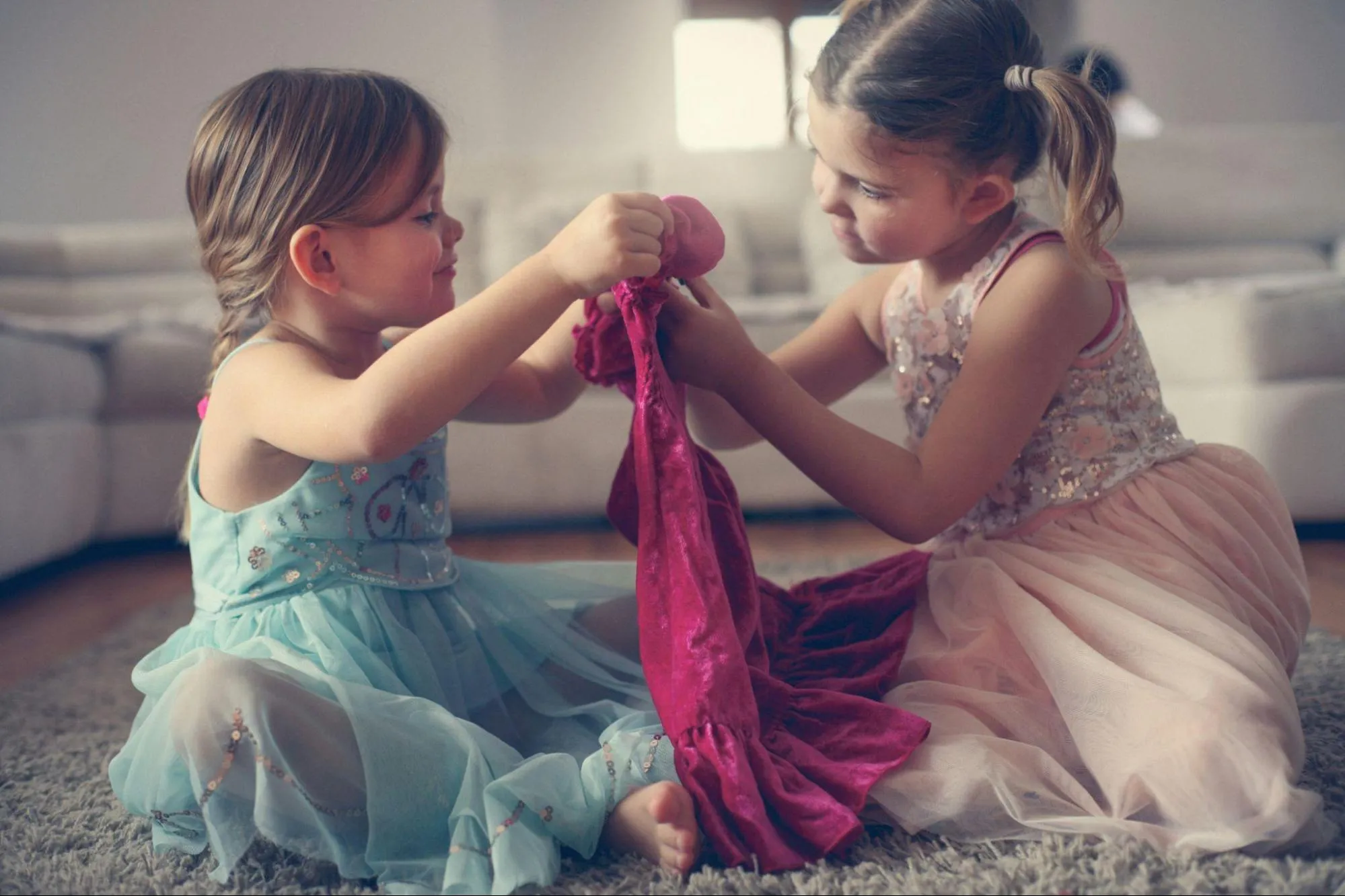 女の子：ワンピースや子ども用ムームー