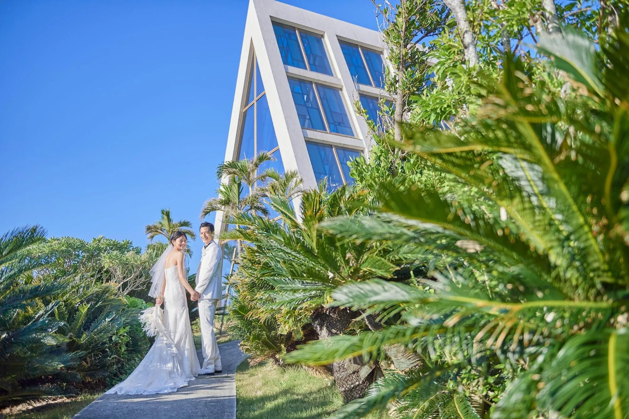 海だけじゃない!沖縄はガーデンウェディングもおすすめ