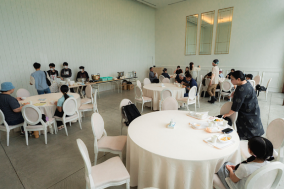 ARLUIS ACTION｜結婚式のおしごと体験＆地域食堂の実施